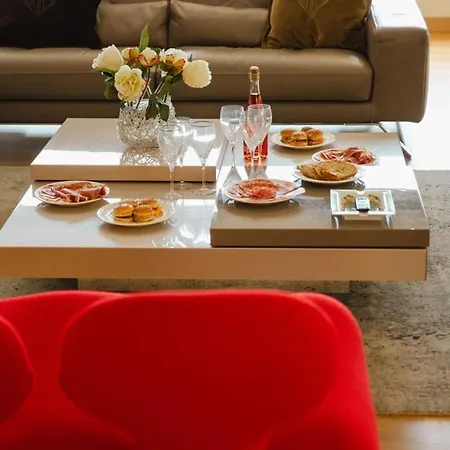 Des Arts — Loft Familial Paisible & Parking Prázdninový dům