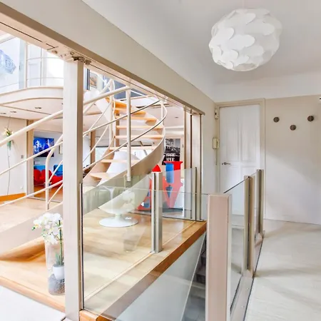 Prázdninový dům Des Arts — Loft Familial Paisible & Parking *